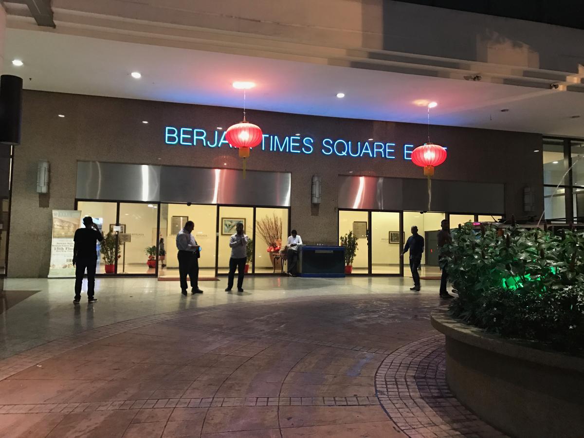 Times Square Kuala Lumpur By Luna Exterior photo